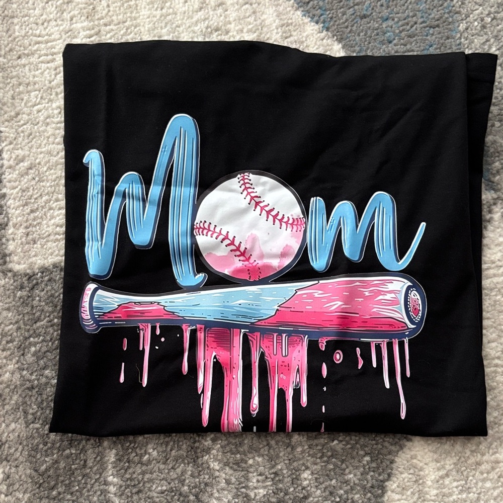 Black 'Mom' Baseball Graphic Tee